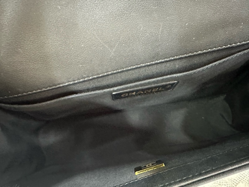 Chanel香奈兒 leboy中號 黑金小牛皮 21晶片款 有購證-7