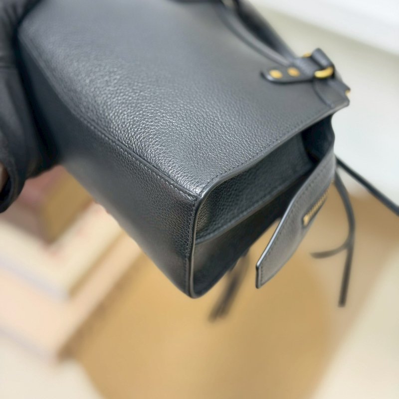 (現貨最後一顆囉🥹)🏷Balenciaga 巴黎世家.Neo Classic Mini 機車包-7