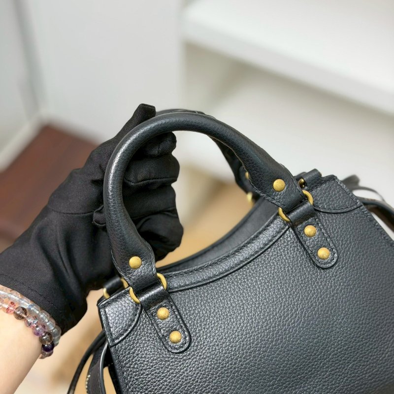 (現貨最後一顆囉🥹)🏷Balenciaga 巴黎世家.Neo Classic Mini 機車包-17