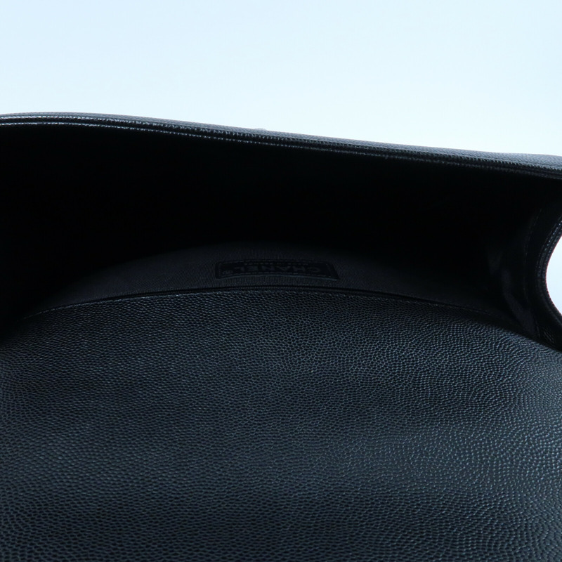 CHANEL 牛皮皮革Boy 25鏈帶肩背袋-13