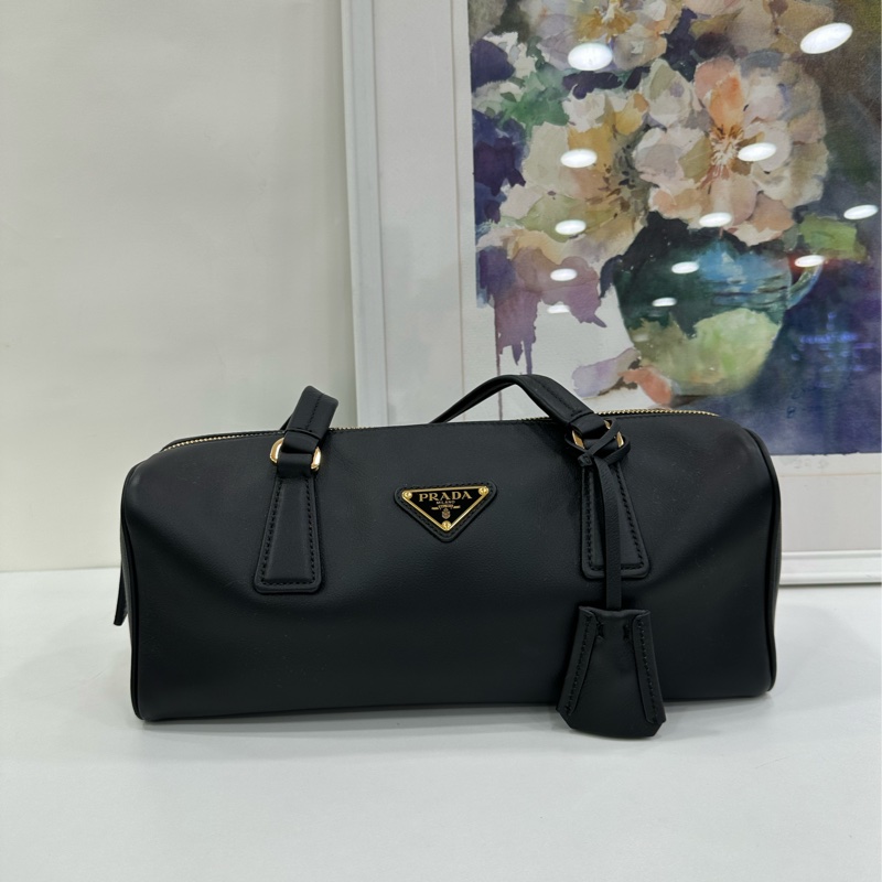 Prada 普拉達 25年新款 soft grain法國棍腋下包-1