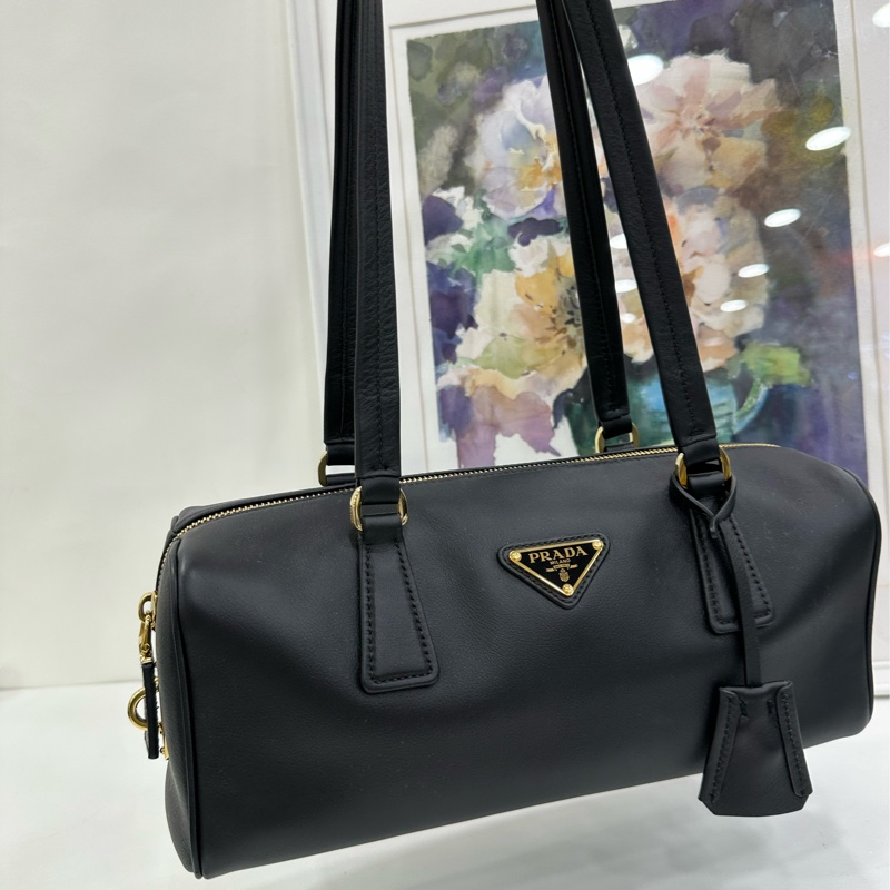 Prada 普拉達 25年新款 soft grain法國棍腋下包-5