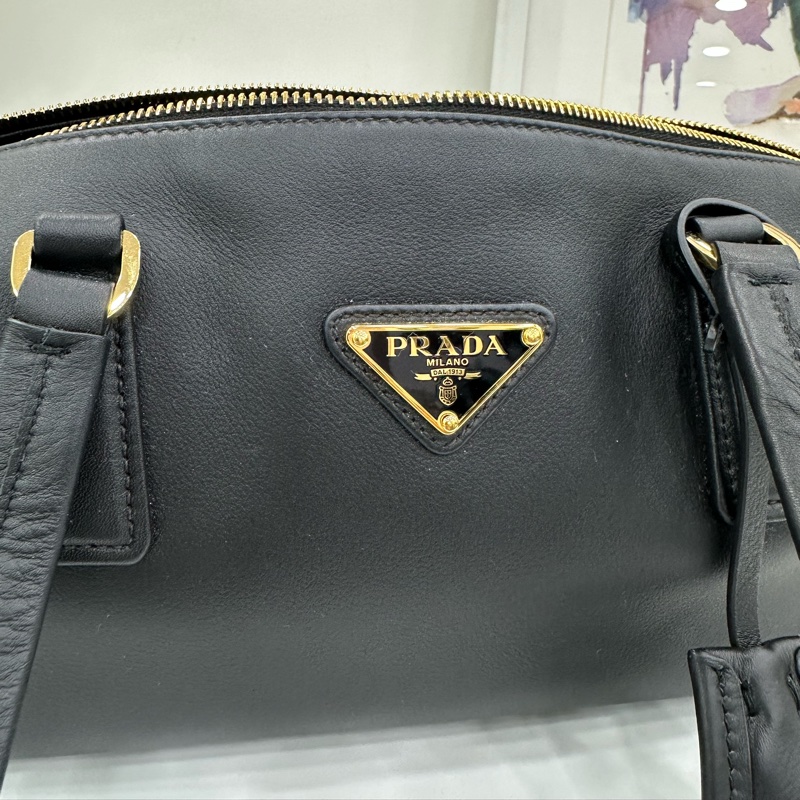 Prada 普拉達 25年新款 soft grain法國棍腋下包-8