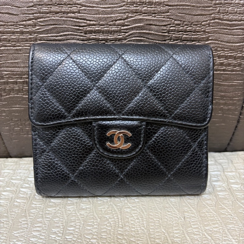 Chanel 黑荔枝牛皮銀釦三折短夾AP0231-0