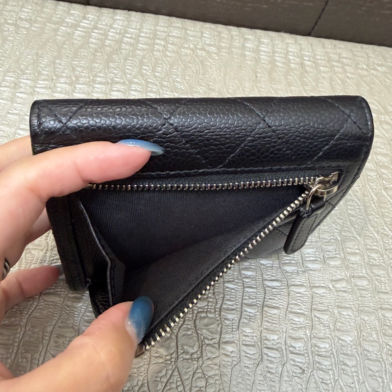 Chanel 黑荔枝牛皮銀釦三折短夾AP0231-6