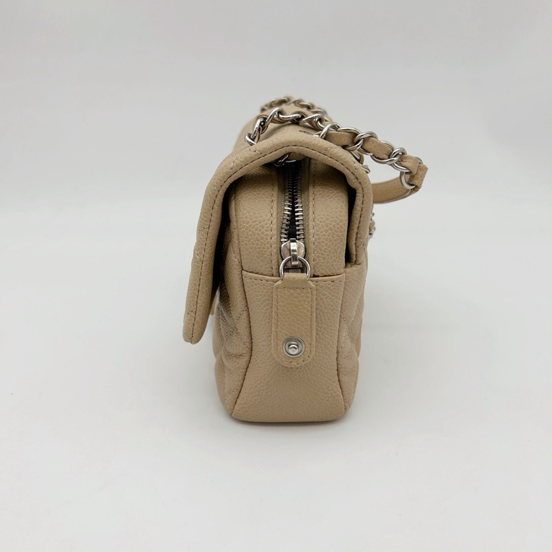 「JL精品代購」香奈兒魚子醬牛皮奶茶色銀扣拉鍊款cf鏈條包-4