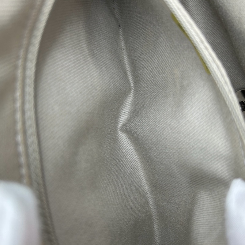 「JL精品代購」香奈兒魚子醬牛皮奶茶色銀扣拉鍊款cf鏈條包-18