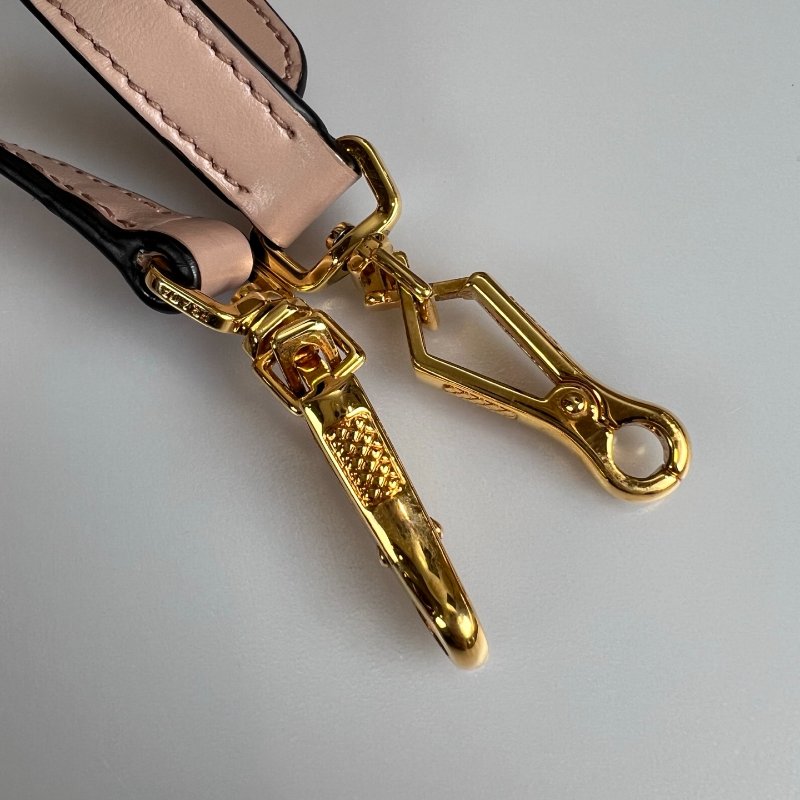 PRADA 膚色兩用包-9