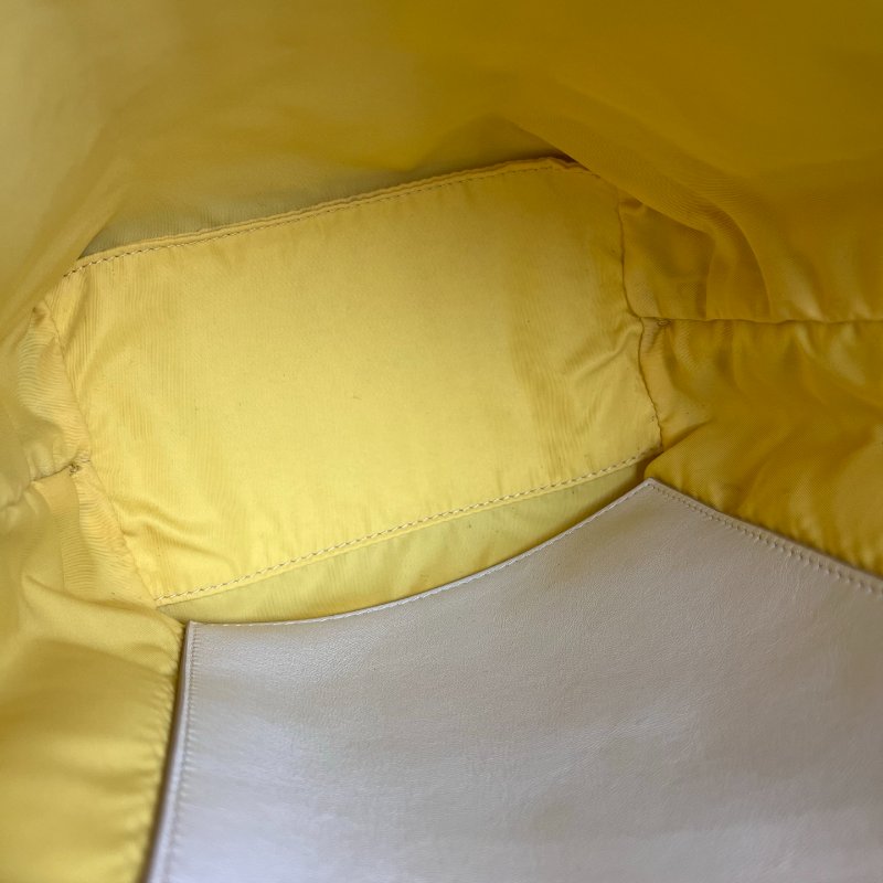 BURBERRY 白皮革LOLA水桶包-4