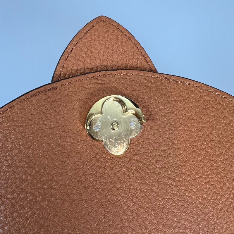 LV  焦糖色Pont NeufSoft PM 斜背包-8