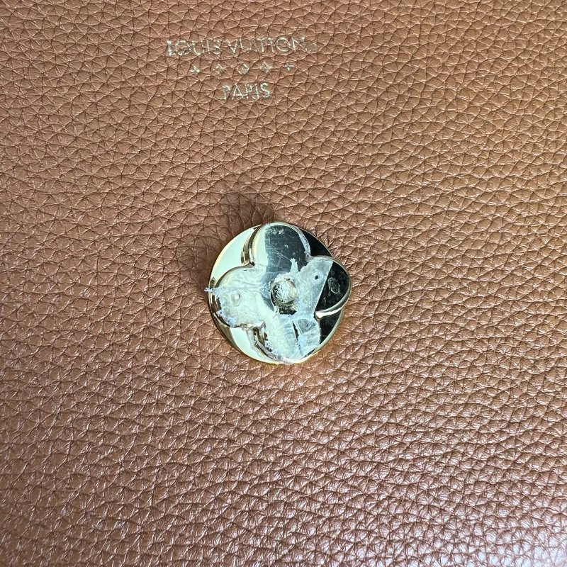 LV  焦糖色Pont NeufSoft PM 斜背包-9