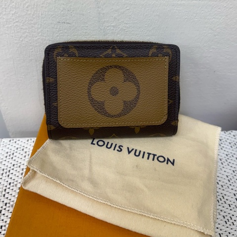 Lv 雙色短夾芯片款