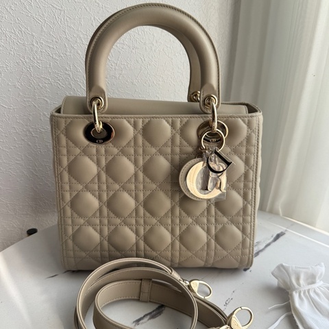 Dior 黛妃 有斜背帶 5*5 奶茶色