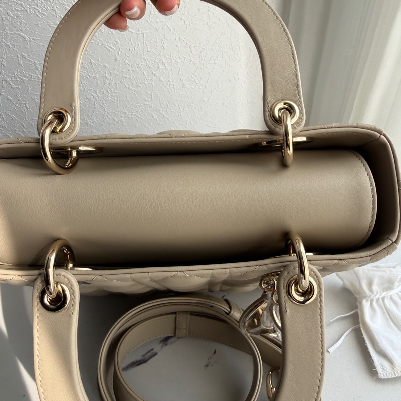 Dior 黛妃 有斜背帶 5*5 奶茶色-5