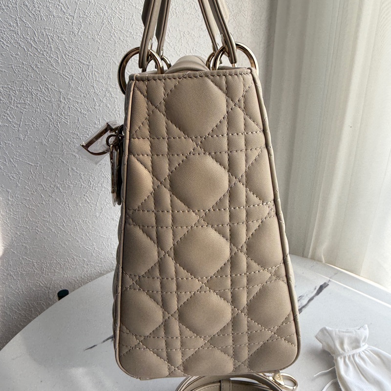 Dior 黛妃 有斜背帶 5*5 奶茶色-8