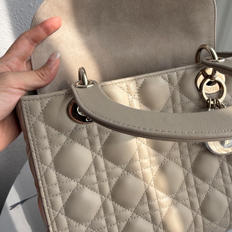 Dior 黛妃 有斜背帶 5*5 奶茶色-12