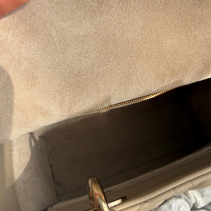 Dior 黛妃 有斜背帶 5*5 奶茶色-16