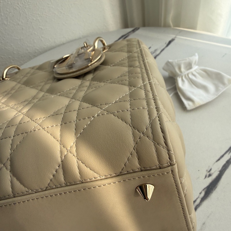 Dior 黛妃 有斜背帶 5*5 奶茶色-18