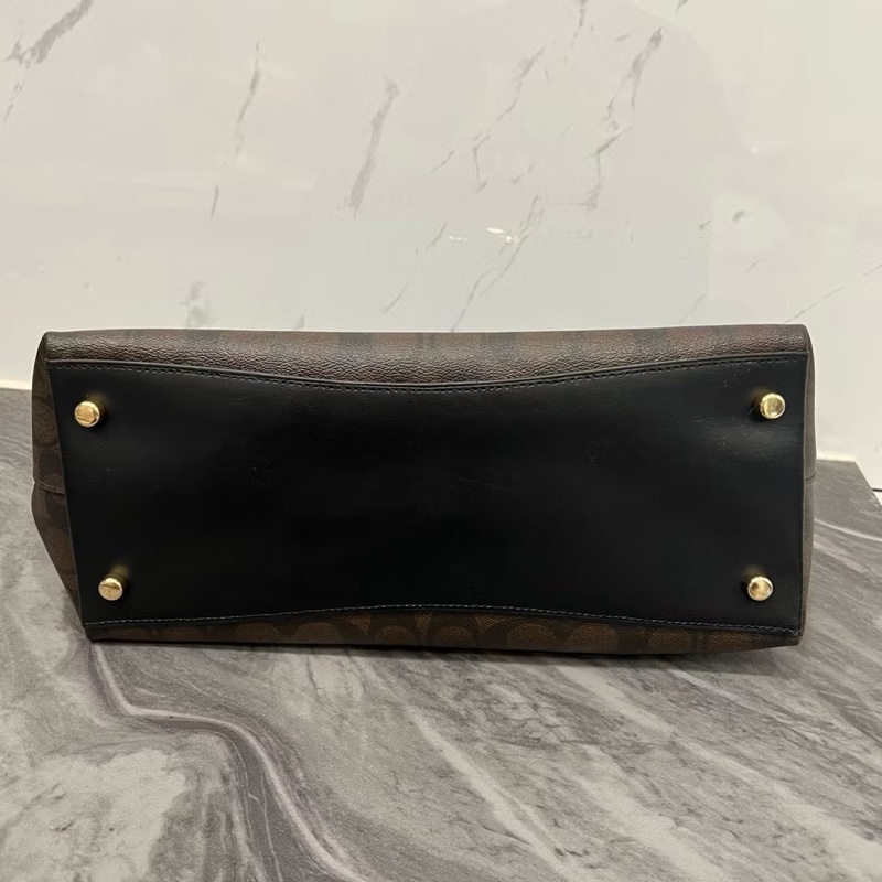 Coach老花黑棕包-5