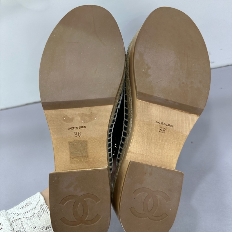 Chanel香奈兒 羊皮厚底鞋拖 38碼數 前後水台差不多,走路舒服-3