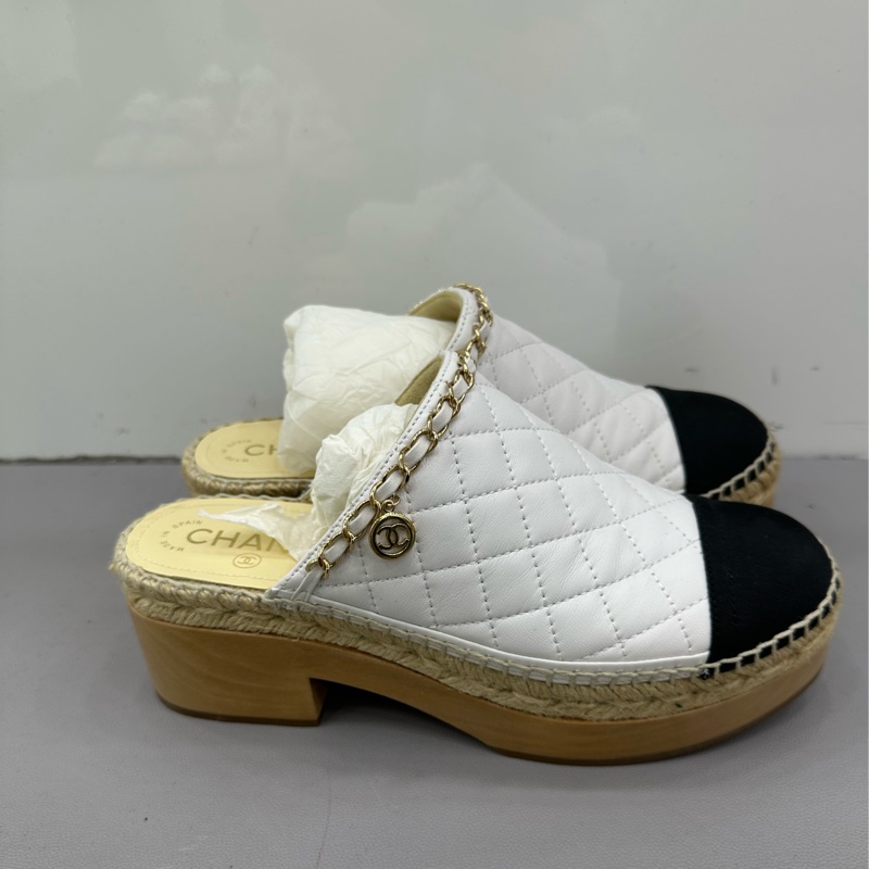 Chanel香奈兒 羊皮厚底鞋拖 38碼數 前後水台差不多,走路舒服-1