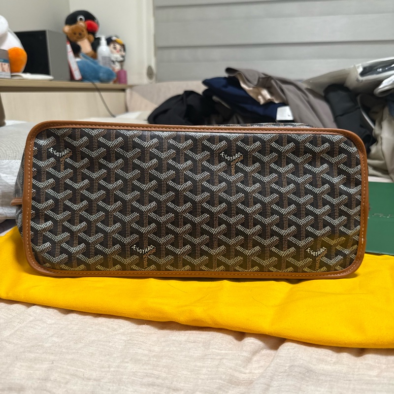 Goyard Anjou PM-12