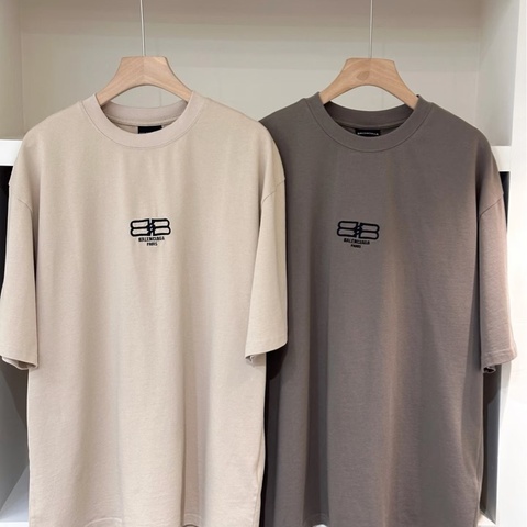 巴黎世家balenciaga #Balenciaga 米白色T恤 短袖