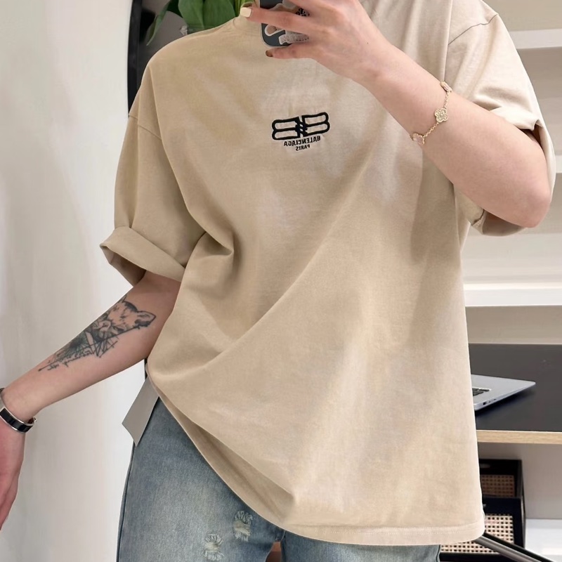 巴黎世家balenciaga #Balenciaga 米白色T恤 刺繡短袖-3