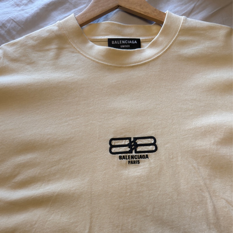 巴黎世家balenciaga #Balenciaga 米白色T恤 刺繡短袖-6