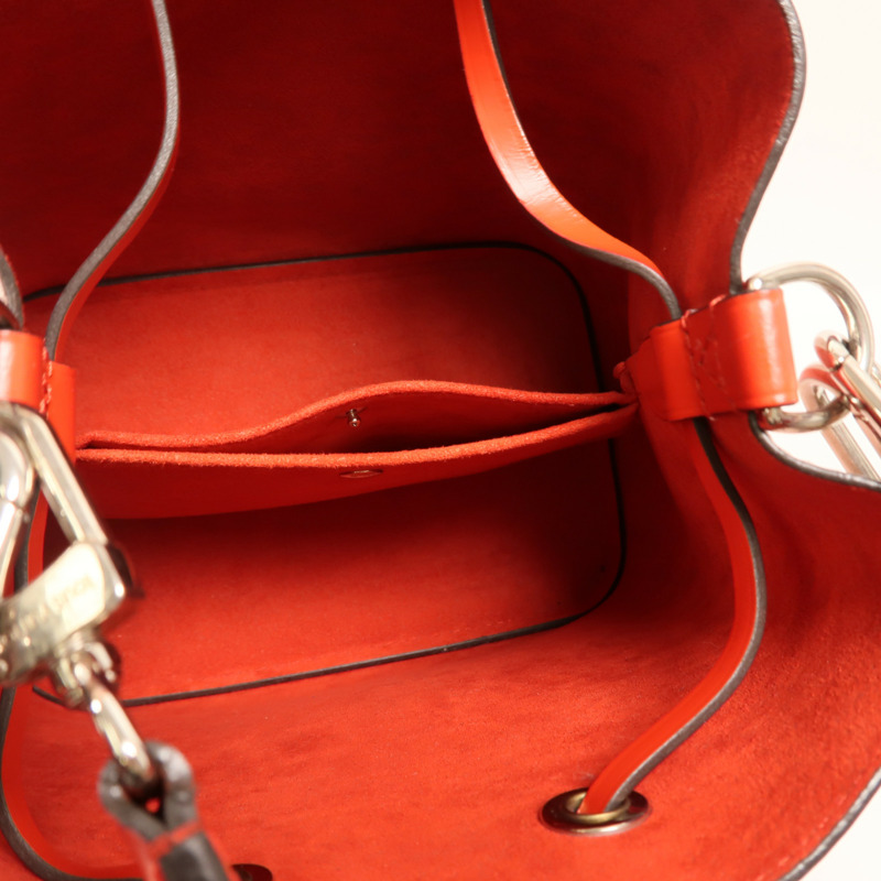 LOUIS VUITTON Epi Neo Noe BB銀扣手挽肩背兩用袋-4