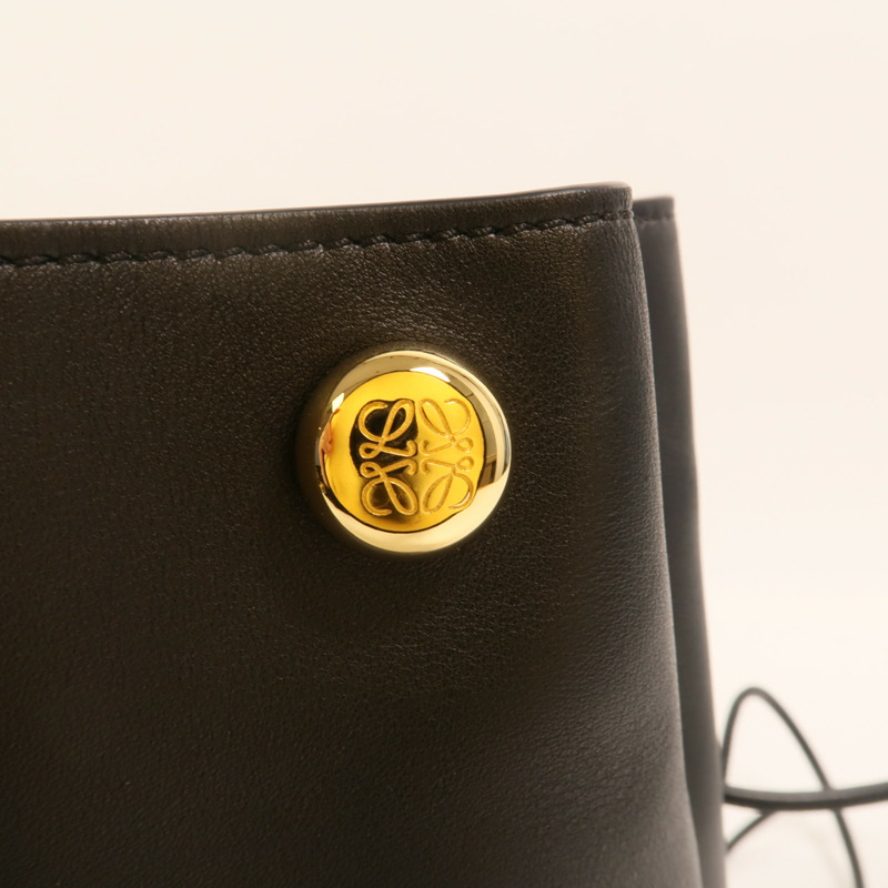 LOEWE 牛皮皮革Pebble Pouch肩背袋-9