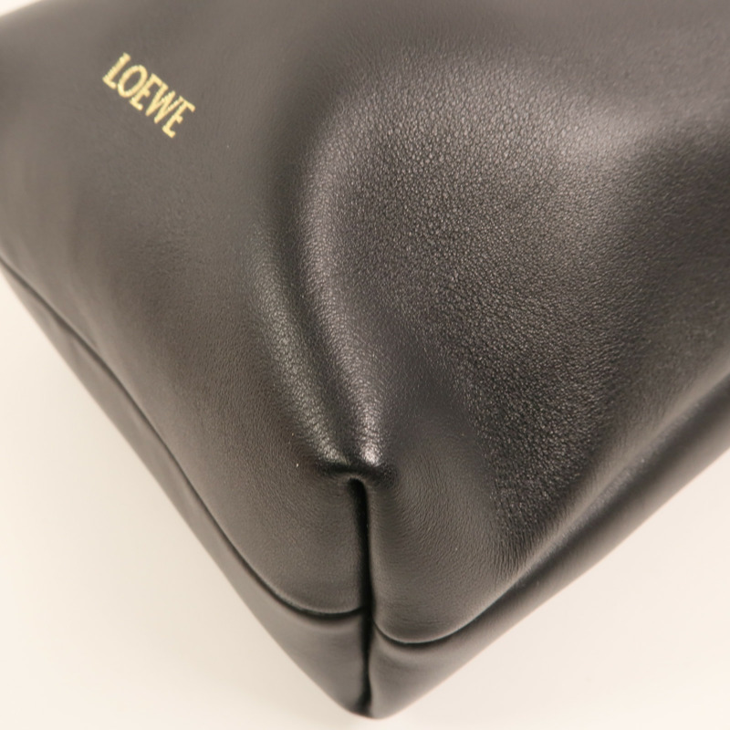 LOEWE 牛皮皮革Pebble Pouch肩背袋-10