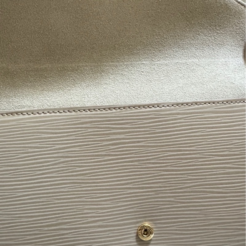 LV WOC三合一水波紋鏈條包 斜背包 台灣購證正本 極新包-23