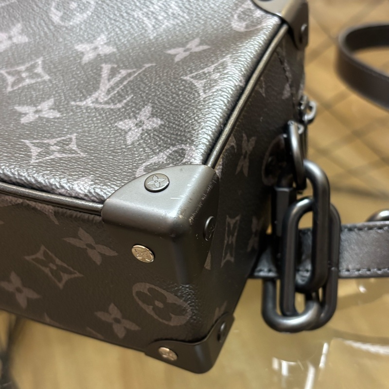 LV男士側背包-19