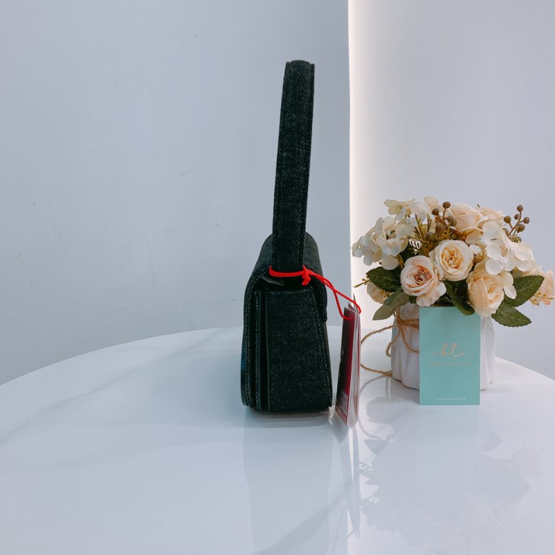 MS0667 Diesel 迪賽 腋下 牛仔布 全黑 黑漆五金 銀扣 1DR Plaque Shoulder Bag Denim So Black x PHW-3