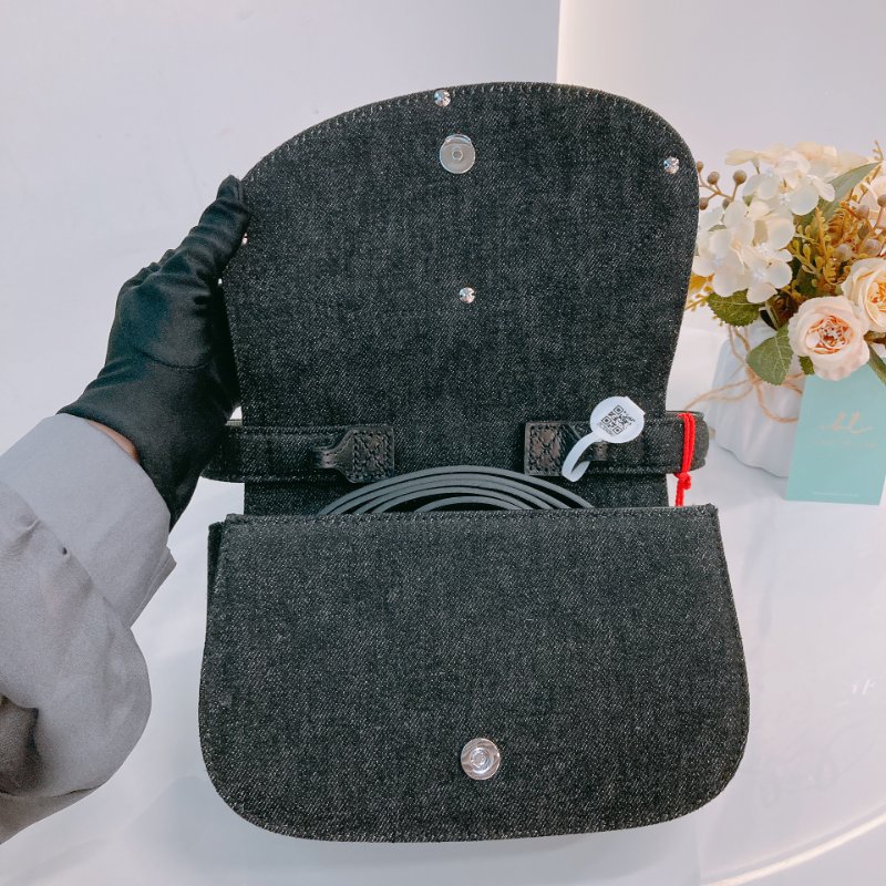 MS0667 Diesel 迪賽 腋下 牛仔布 全黑 黑漆五金 銀扣 1DR Plaque Shoulder Bag Denim So Black x PHW-12