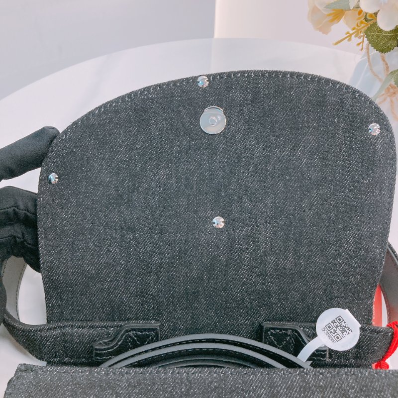 MS0667 Diesel 迪賽 腋下 牛仔布 全黑 黑漆五金 銀扣 1DR Plaque Shoulder Bag Denim So Black x PHW-13