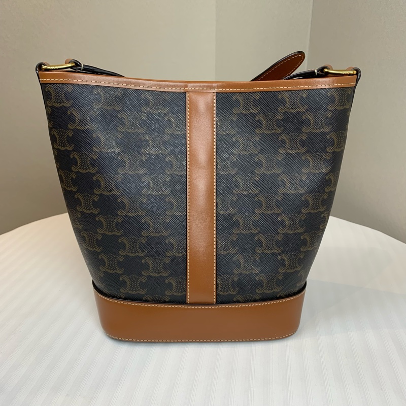 賽琳/Celine Triomphe Bucket 小號凱旋門經典老花棕色水桶包 輕盈又時尚的日常款 配件：塵袋，購證18x13x22cm-3