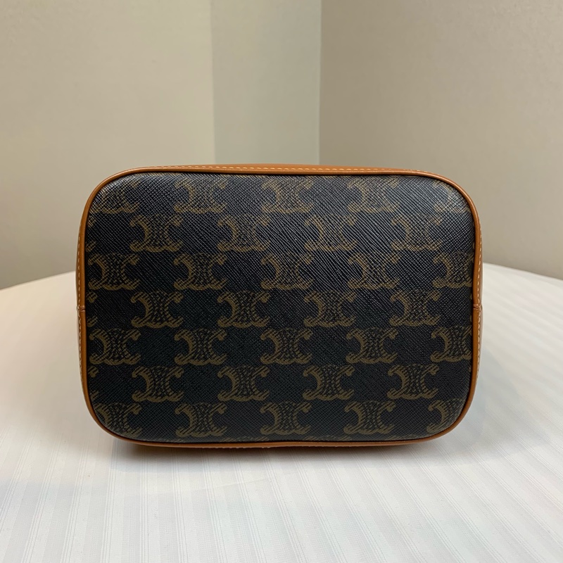 賽琳/Celine Triomphe Bucket 小號凱旋門經典老花棕色水桶包 輕盈又時尚的日常款 配件：塵袋，購證18x13x22cm-4