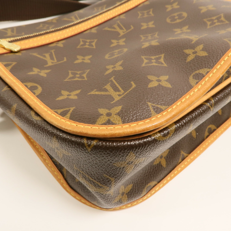 LOUIS VUITTON Monogram Bosphore金扣肩背袋-9