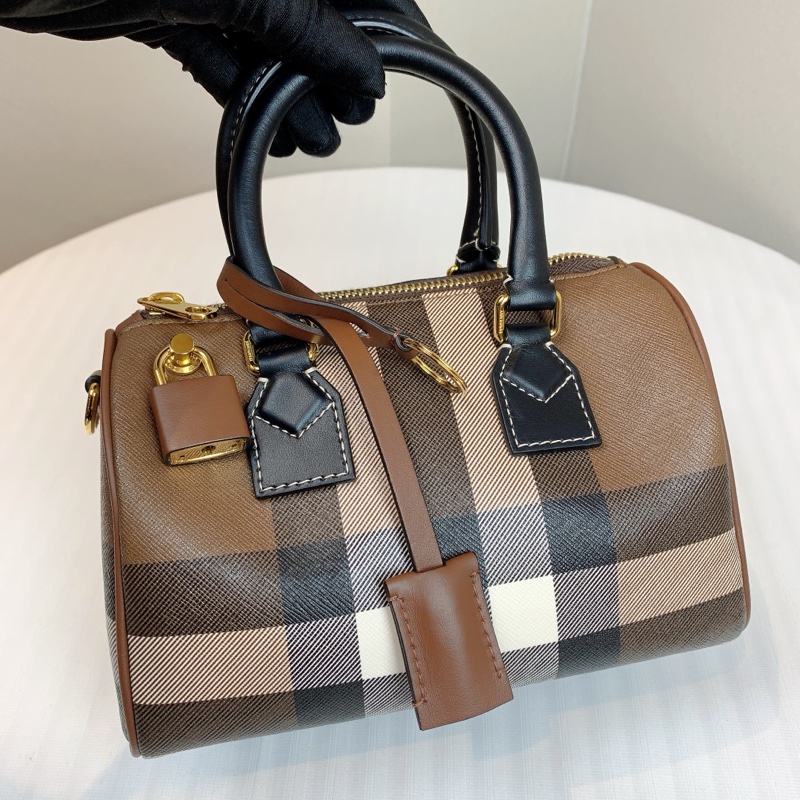 博柏利/Burberry 棕色格纹迷你保龄球包 可手提可斜背 配件：塵袋，長肩帶 20x12x12cm-1