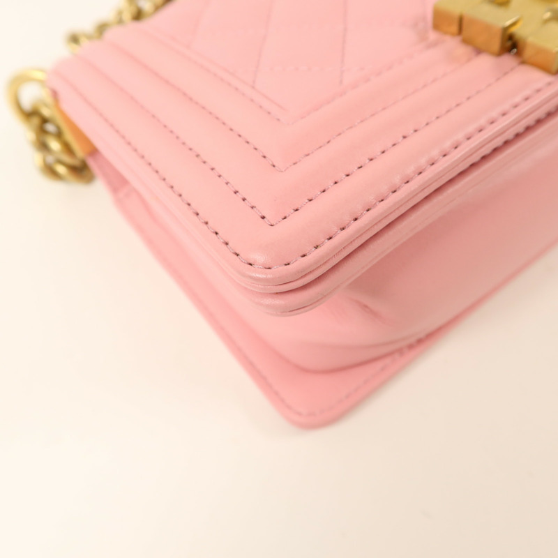 CHANEL 羊皮皮革Boy 20鏈帶肩背袋-13