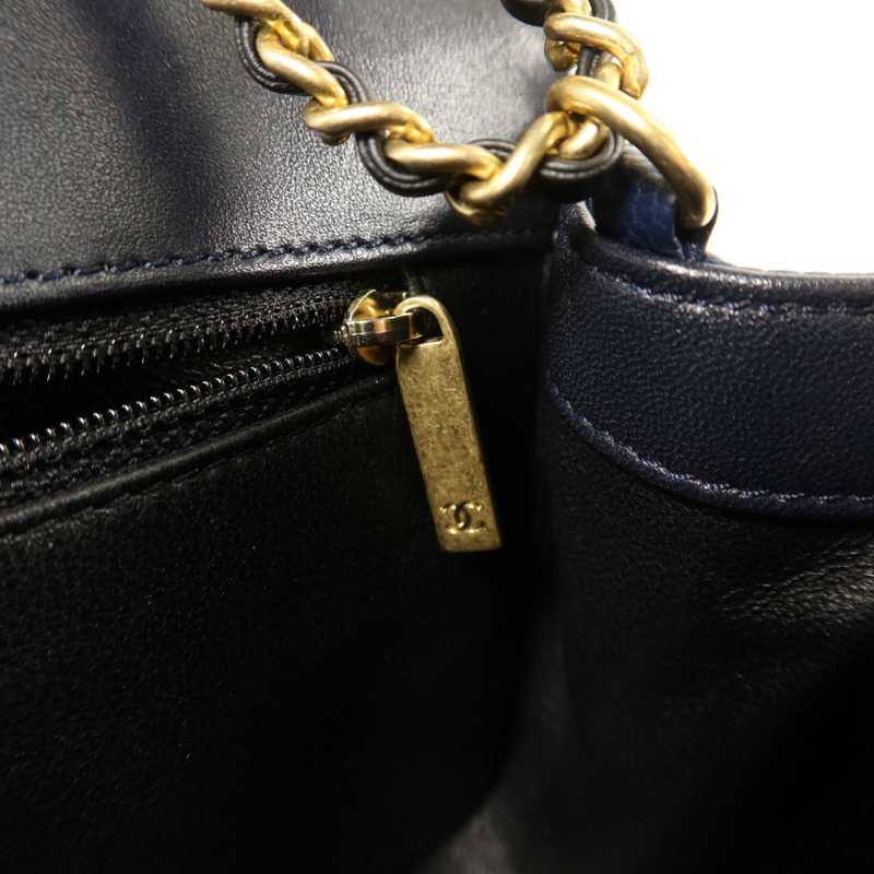 CHANEL 牛皮皮革CC Filigree Flap Bag鏈帶肩背袋-11