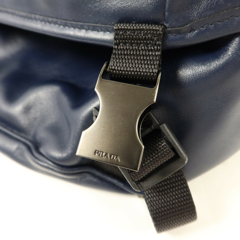 PRADA 牛皮皮革Messenger Bag肩背袋-11