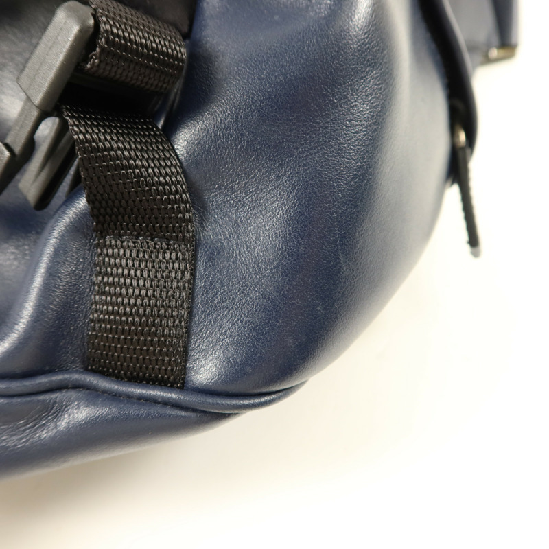 PRADA 牛皮皮革Messenger Bag肩背袋-17