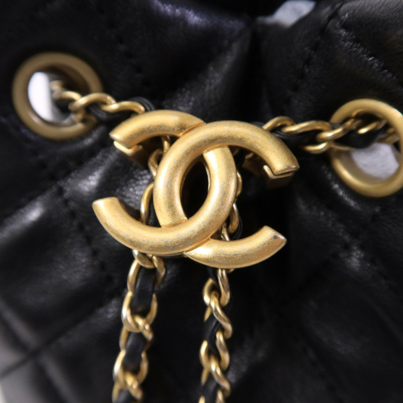 CHANEL 羊皮皮革Bucket Bag鏈帶肩背袋-6