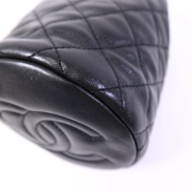 CHANEL 羊皮皮革Bucket Bag鏈帶肩背袋-11