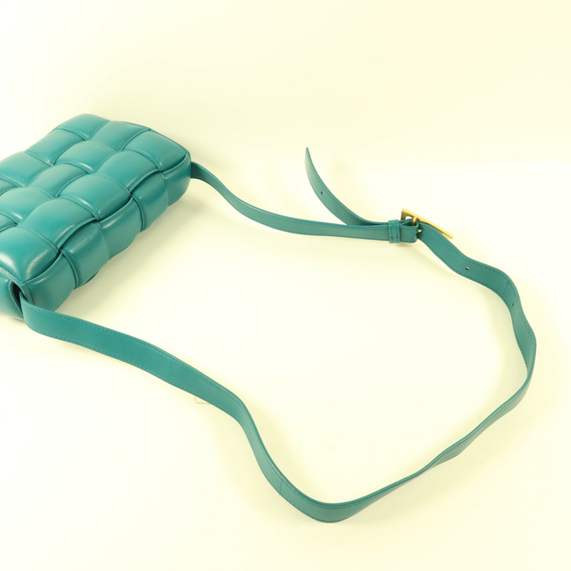 BOTTEGA VENETA 羊皮皮革Padded Cassette肩背袋-8