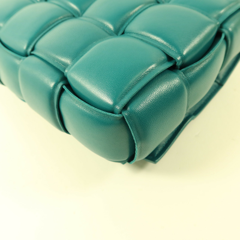 BOTTEGA VENETA 羊皮皮革Padded Cassette肩背袋-15