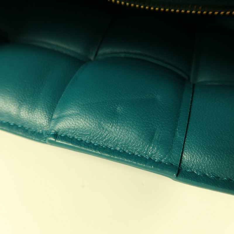 BOTTEGA VENETA 羊皮皮革Padded Cassette肩背袋-19